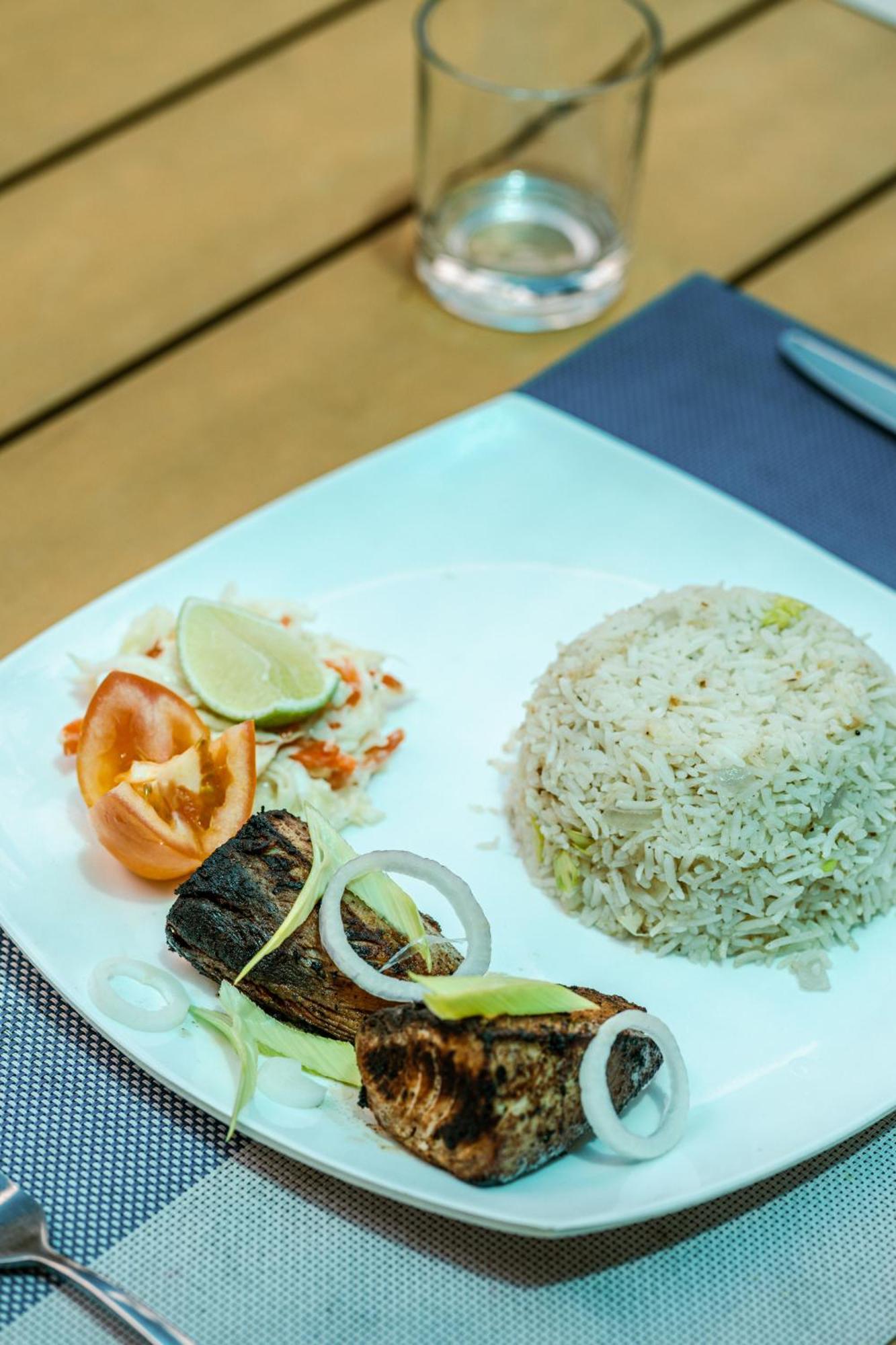 Maamadi Boutique Hotel Maafushi Luaran gambar